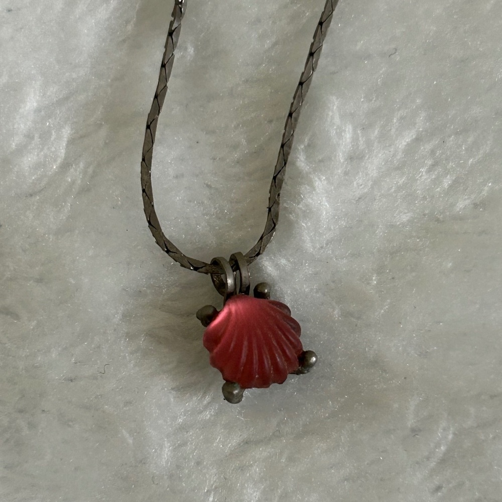 😉Bundle Days😉 Vintage Silver Tone Necklace Pink Glass Shell Pendant Marked Korea